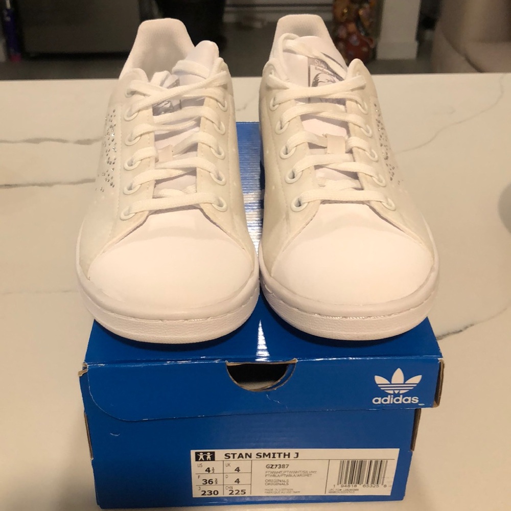 Brand new Adidas Stan Smith J - size 4.5